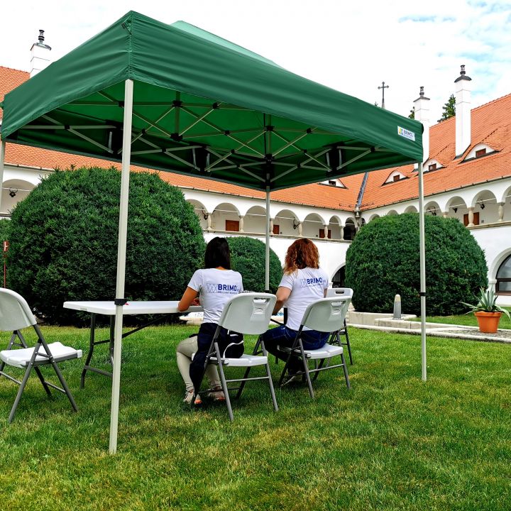 plastična sklopiva stolica